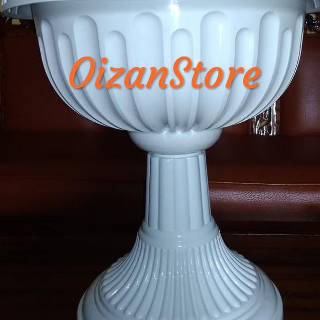 Pot Piala Juara Kaki Tinggi Putih Kode 269