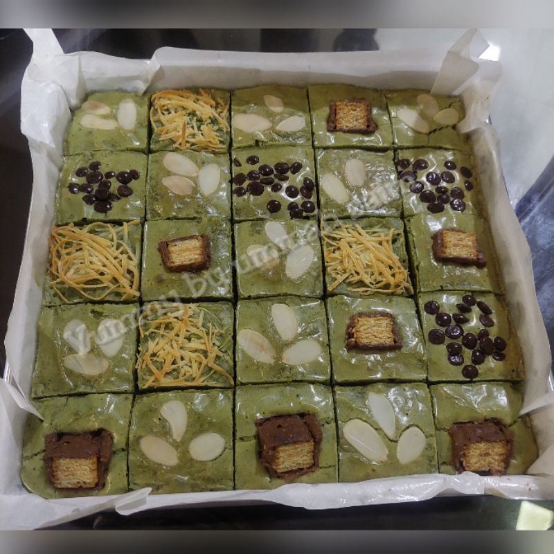 Fudgy Brownies Matcha Green Tea - Brownies Panggang