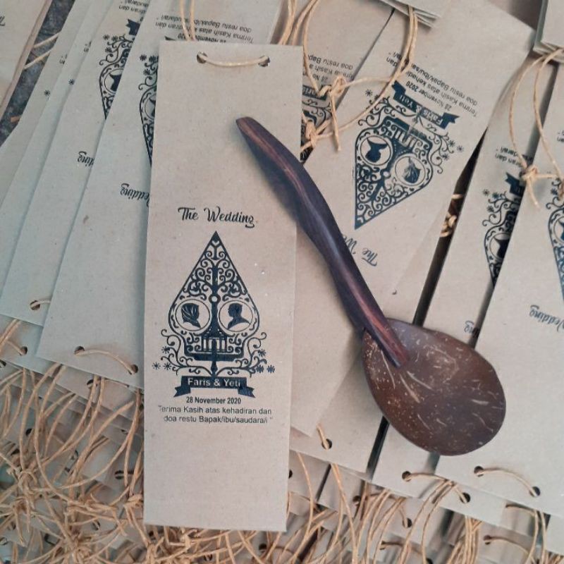 Souvenir irus batok Kelapa Sepaket Paperbag