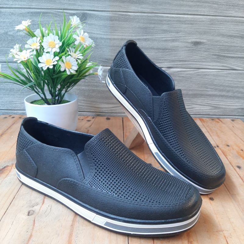 Sepatu Karet Pria Merk Sankyo Saf 157/Sepatu Karet Pria Att Sankyo 157/Sepatu Pantofel Karet Pria