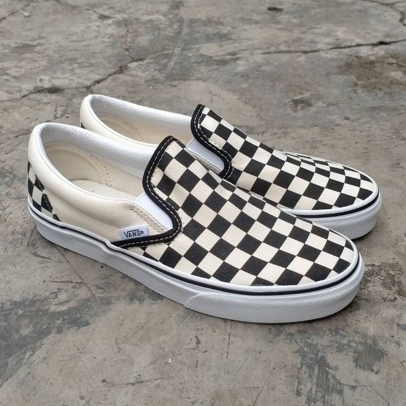 VANS SLIP ON CLASSIC CHEKERBOARD BLACK WHITE ORIGINAL RESMI PT NAVYA