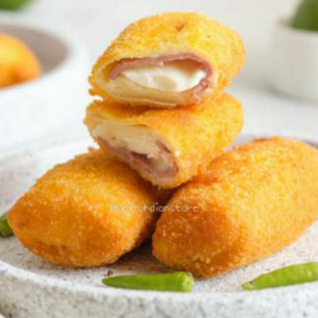 

Risoles Mayo /Risol isi smoked beef mayo