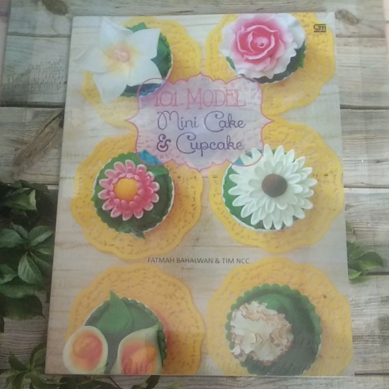 

BUKU 101 MODEL MINI CAKE N CUPCAKE
