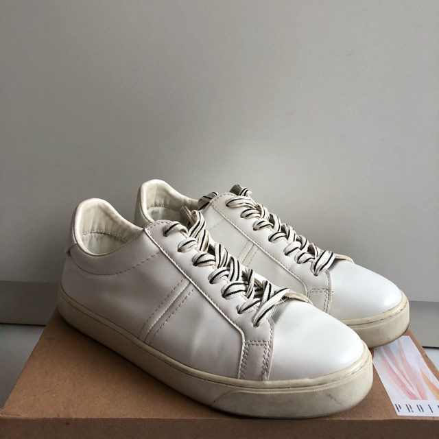 Preloved Zara White Sneakers