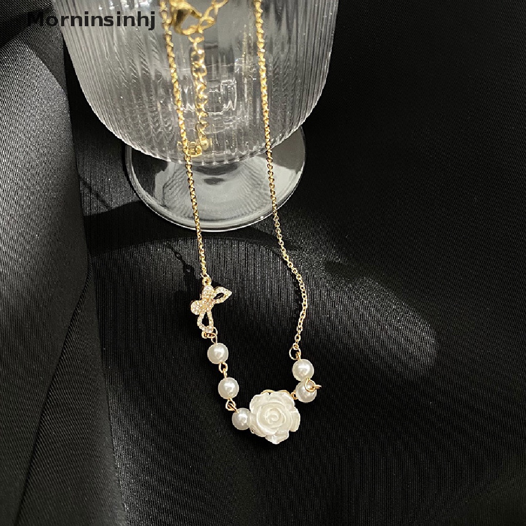 Kalung Rantai Dengan Liontin Bunga Mawar Butterfly Aksen Mutiara