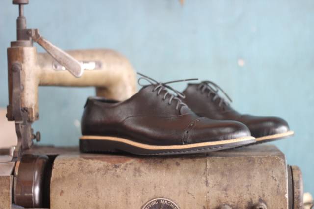 TOM'S - Sepatu Kulit Pria Handmade - SPK