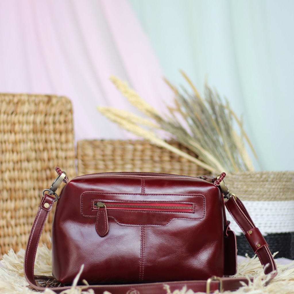 TAS KULIT WANITA SLEMPANG MOEL CITY SLING BAG MAROON / FREE GRAVIR NAMA DI GANTUNGAN TAS