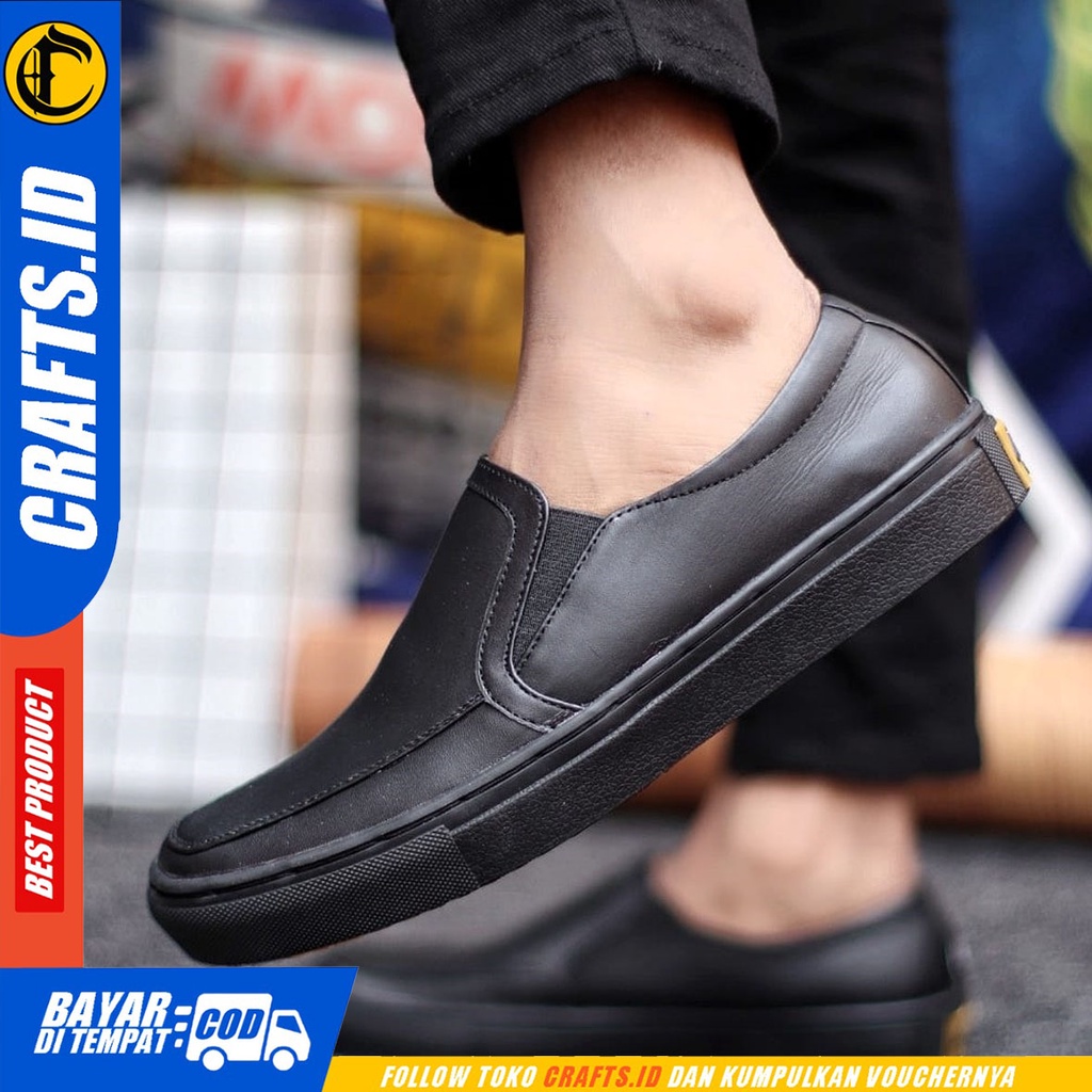 CRAFTS Mori - Sepatu Slip On Pria Casual Kulit Asli