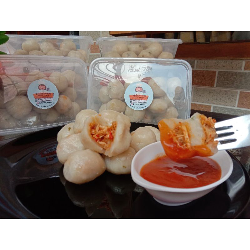 

Cilok/Frozen food/cilok isi ayam/cumi/bakso/cilok enak/cilok pedas