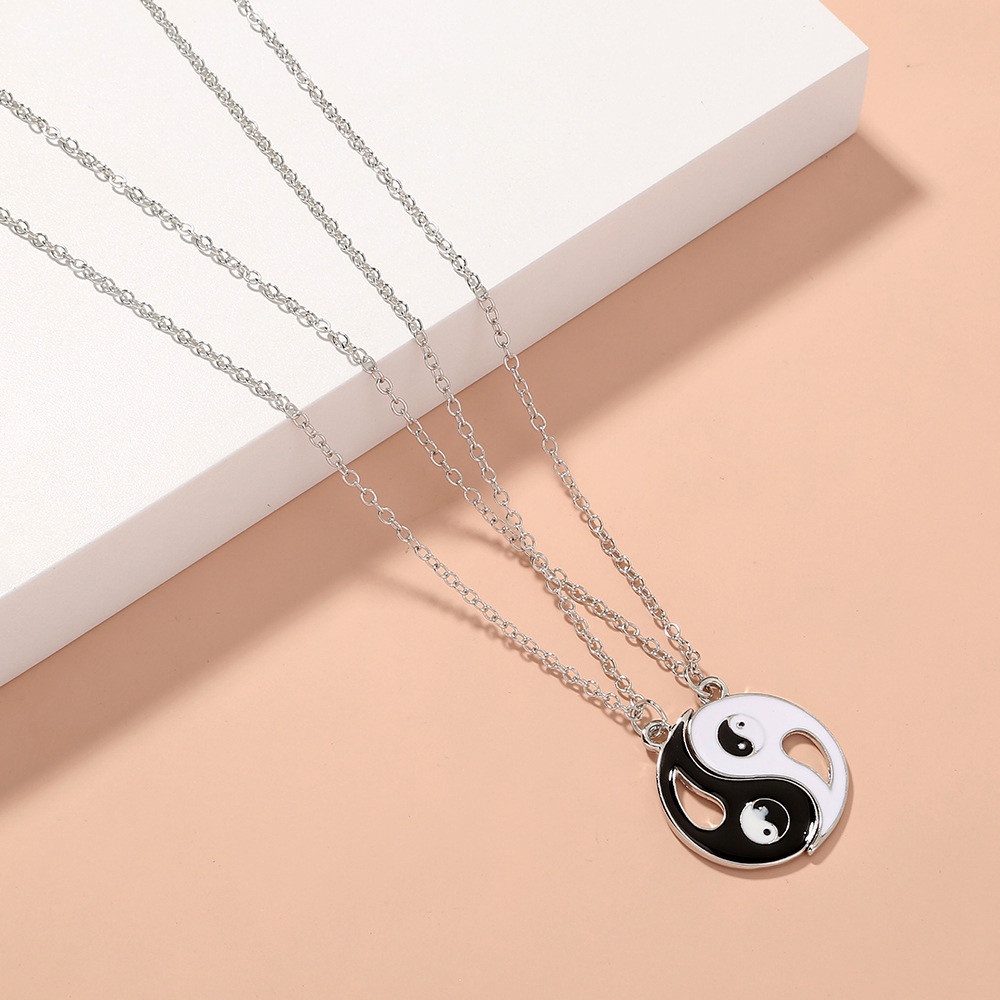 2pcs Kalung Rantai Liontin Yin Yang Bagua Tai Chi Untuk Pasangansahabat