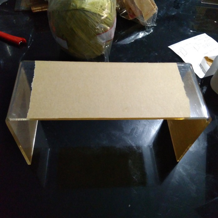 

Acrylic tempat display produk costum