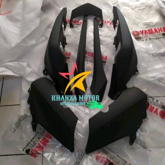 Cover body halus yamaha XMAX original Hitam Dof