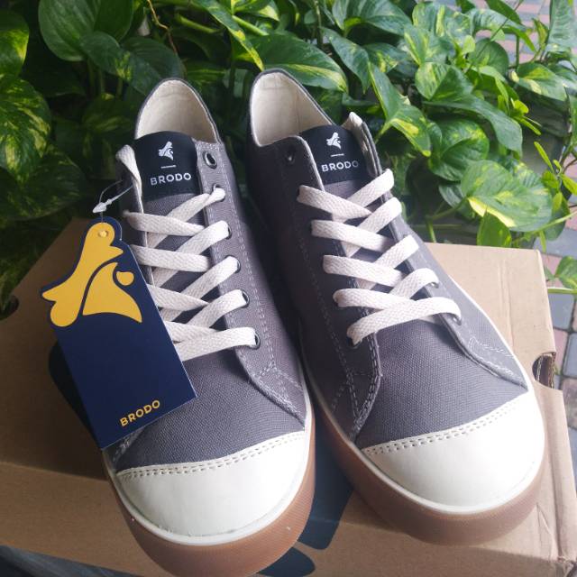 Brodo Vantage Low Steel Grey Size 42