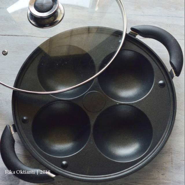 Serabi Teflon 4 Lubang