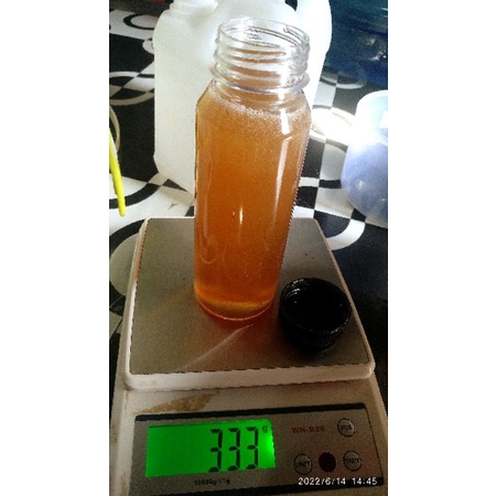 

Madu Asli Hutan Jambi (Manis)