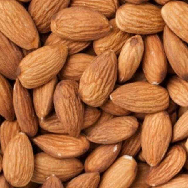 

Kacang Almond Utuh 250gr