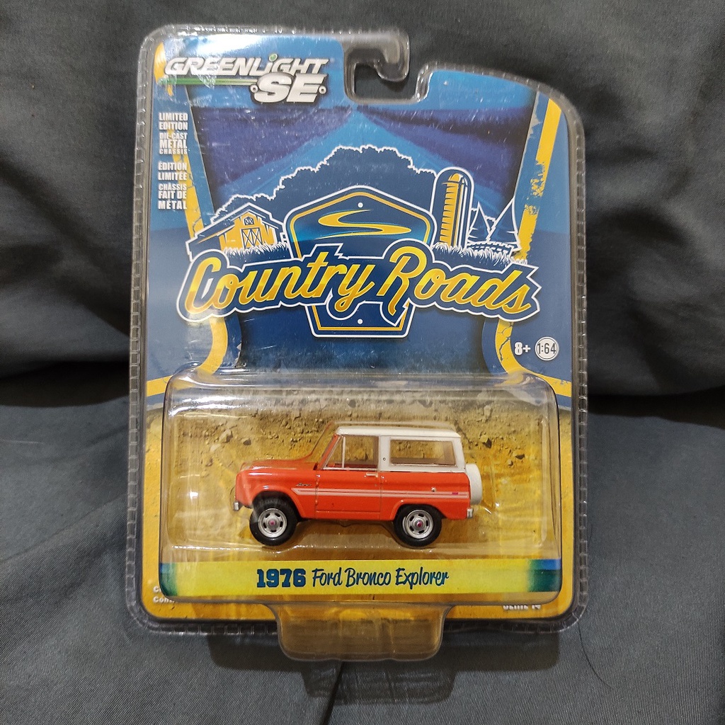 Greenlight Diecast Country Roads Series 14 1976 Ford Bronco Explorer