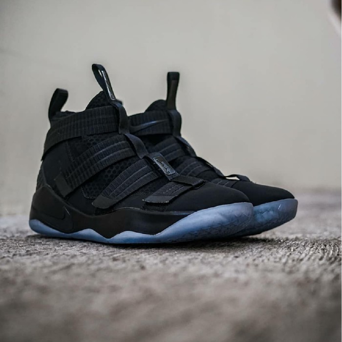 Nike Lebron Soldier XI