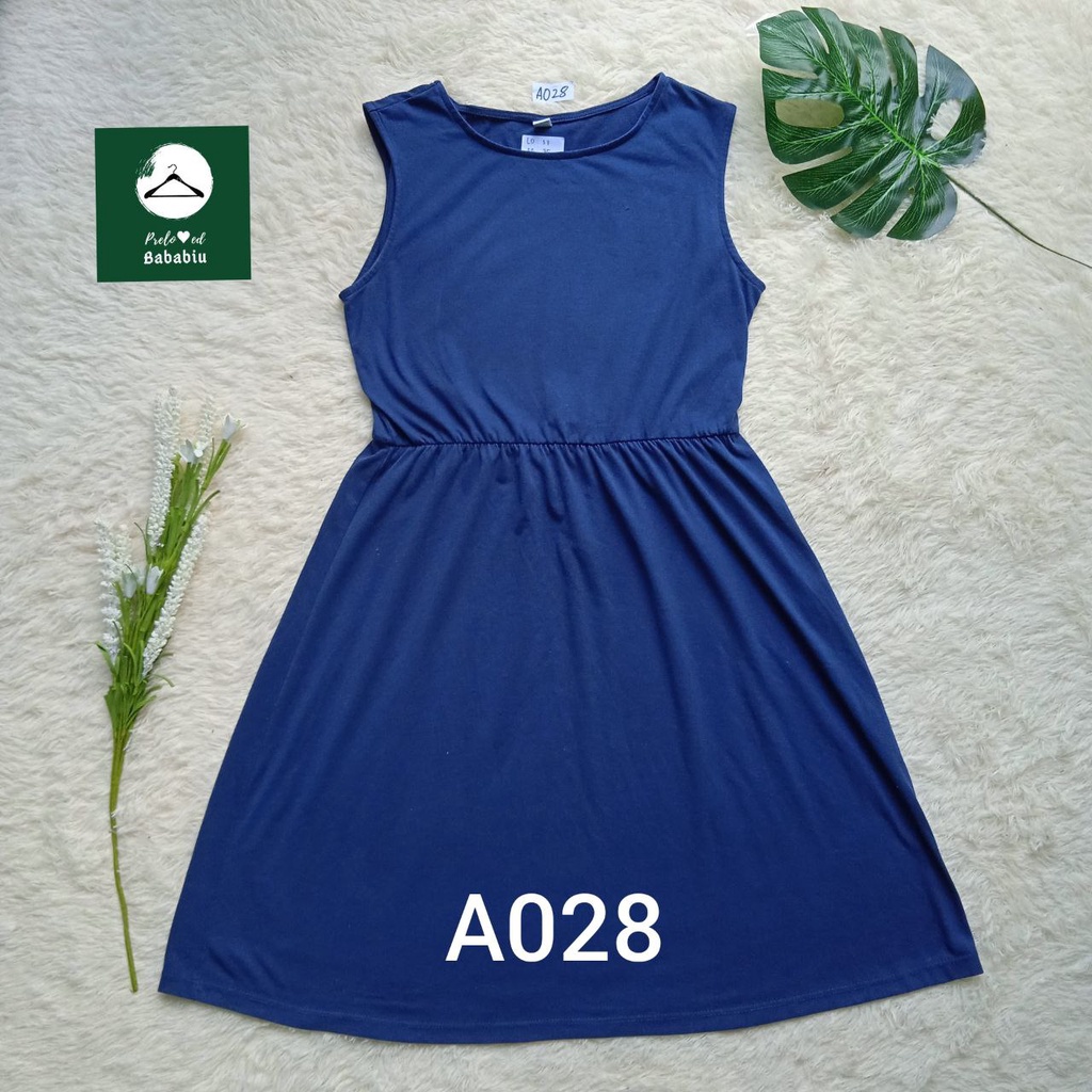 Uniqlo Dress Dongker Tanpa Lengan S Wanita A028