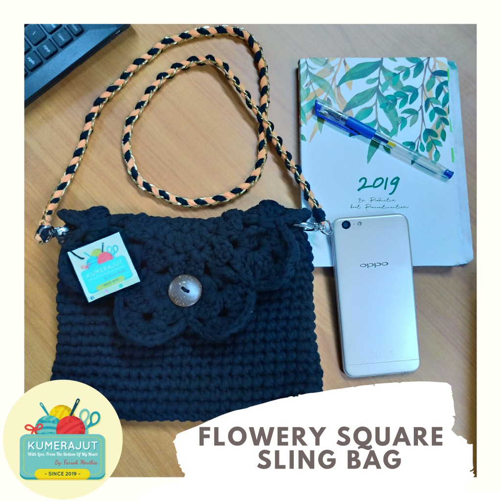 Sling bag rajut (Flowery Square Sling Bag)