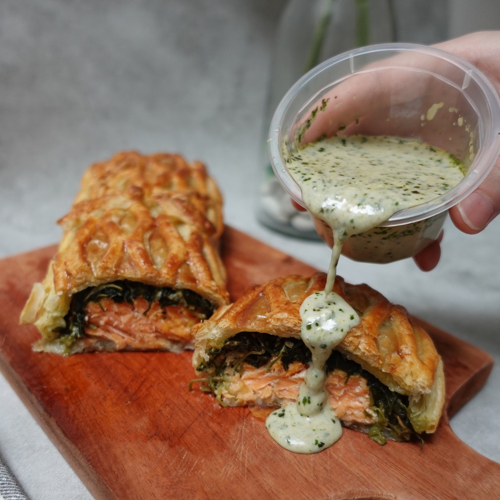 Jual Salmon Wellington / Salmon En Croute Creamy Pesto Genovese