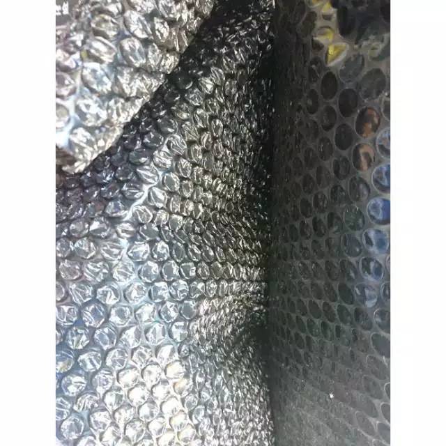 

ATC BUBBLE WARP / BUBBLE WRAP HITAM AGAR LEBIH AMAN BELANJAAN NYA