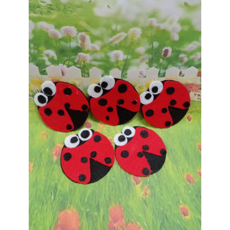 

AMPLOP LEBARAN KARAKTER LADY BIRD 10 PCS|| UNIK LUCU|| PERNAK PERNIK LEBARAN