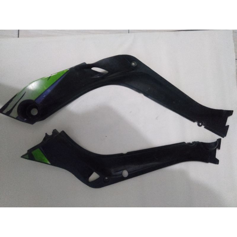 Kepangan cover sayap dalam Kawasaki Kaze kaze r original