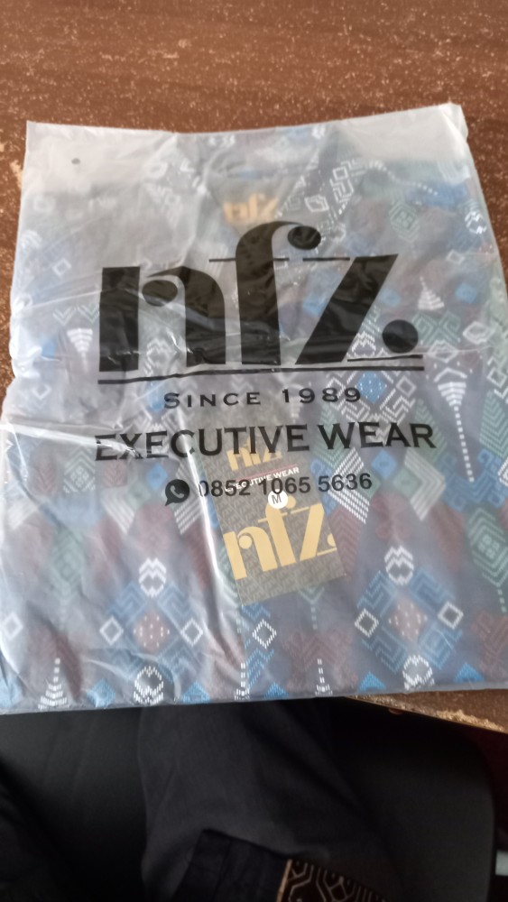 Kemeja Batik Premium Pria Lengan Panjang Hitam Slimfit Long Batik Songket Black Murah Distro