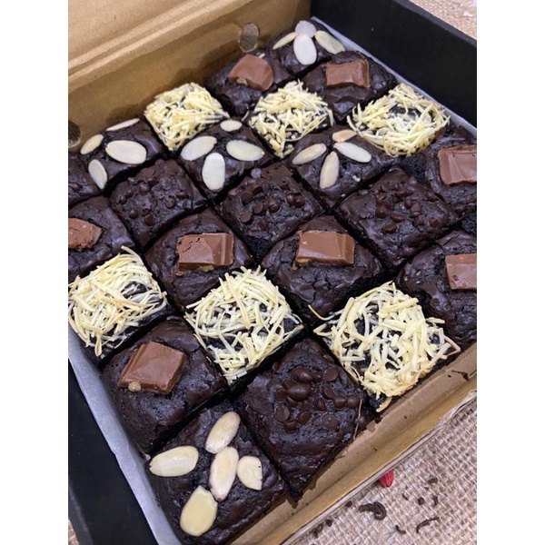 

Browkat 4 topping (brownies sekat)