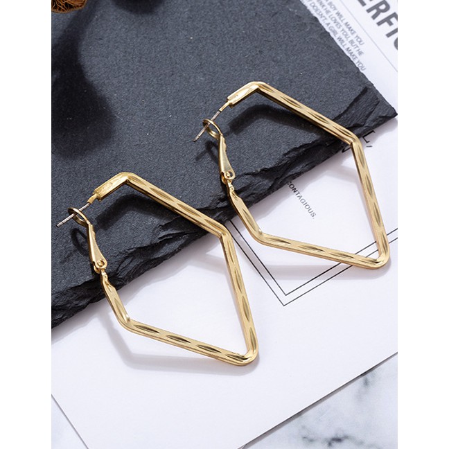 LRC Anting Tusuk Fashion Gold Color Geometric Shape Design Simple Earrings F21985