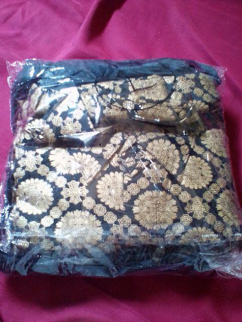 Couple Batik Raisa Prada Soegiharto