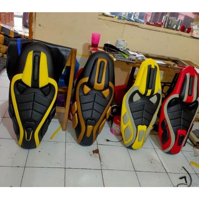 Jok motor honda beat fi  bahan mbtech-Jok beat fi costum variasi