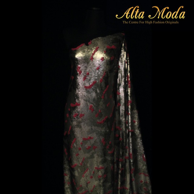 

Alta Moda Sequins Fancy Tile Full Beads Bordir Abstrak Pink Silver (1M)
