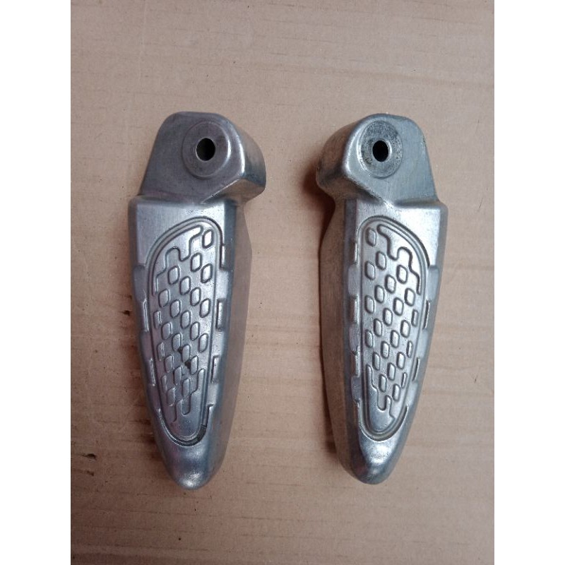 JALU STEP BELAKANG HONDA SCOOPY FI K16 / ORIGINAL