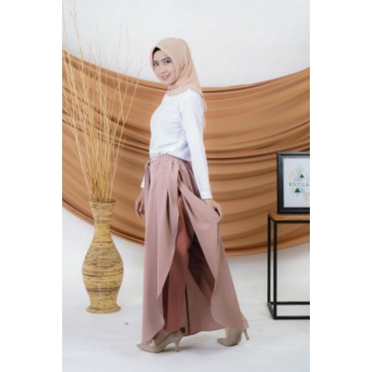 Rocella Rok Celana Diva
