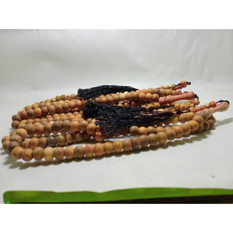 tasbih kayu secang size 8 m biji 99