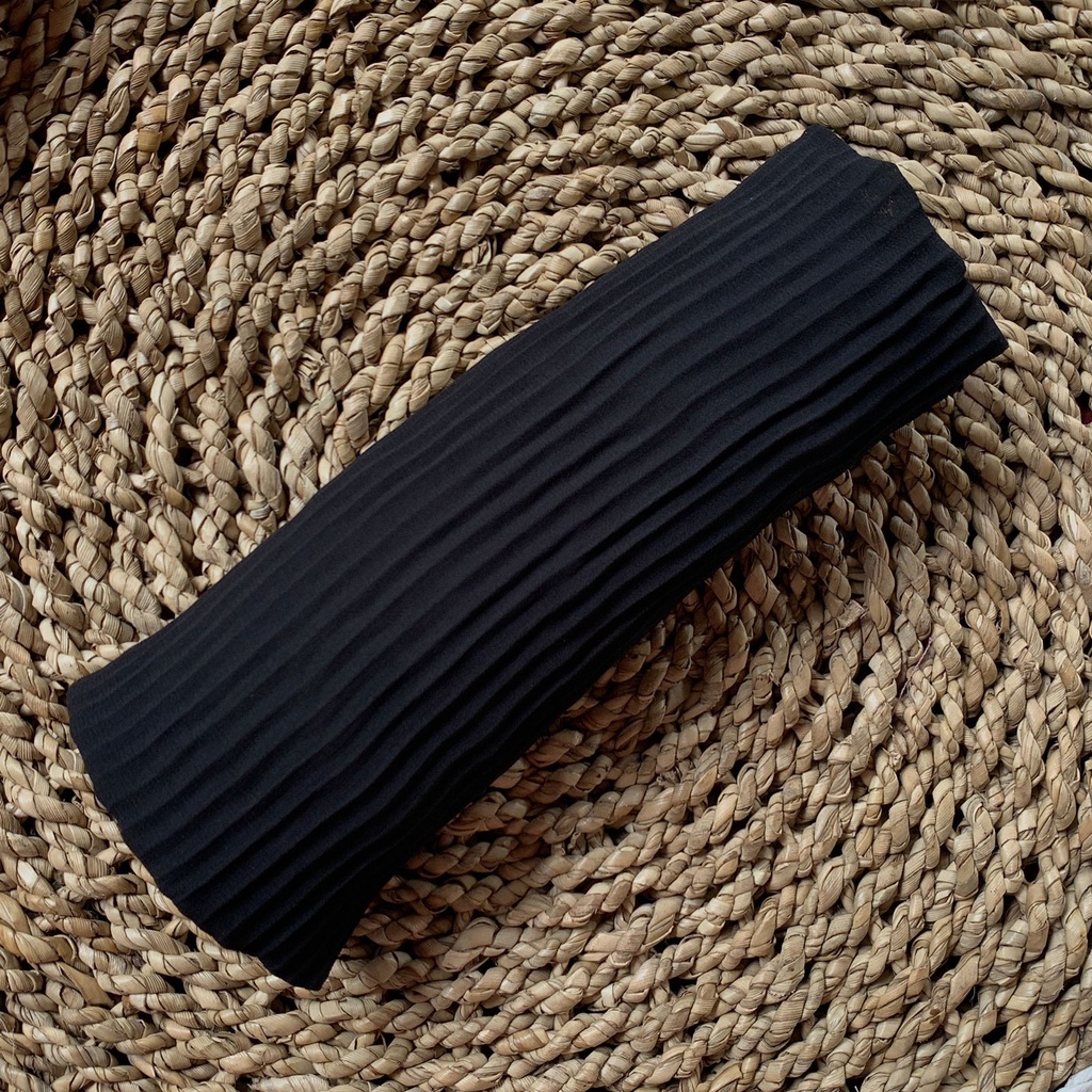 BERGO PLISKET LIDI PREMIUM Jilbab Instan tali Non tali Bahan Ceruty Jahit tepi-Hitam non tali