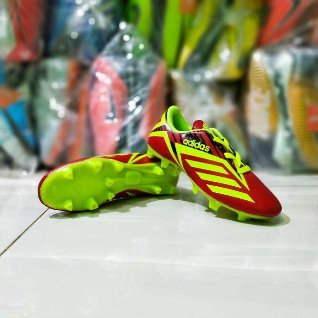  Sepatu bola anak kecil  junior Kids 33 37 adidas keren 