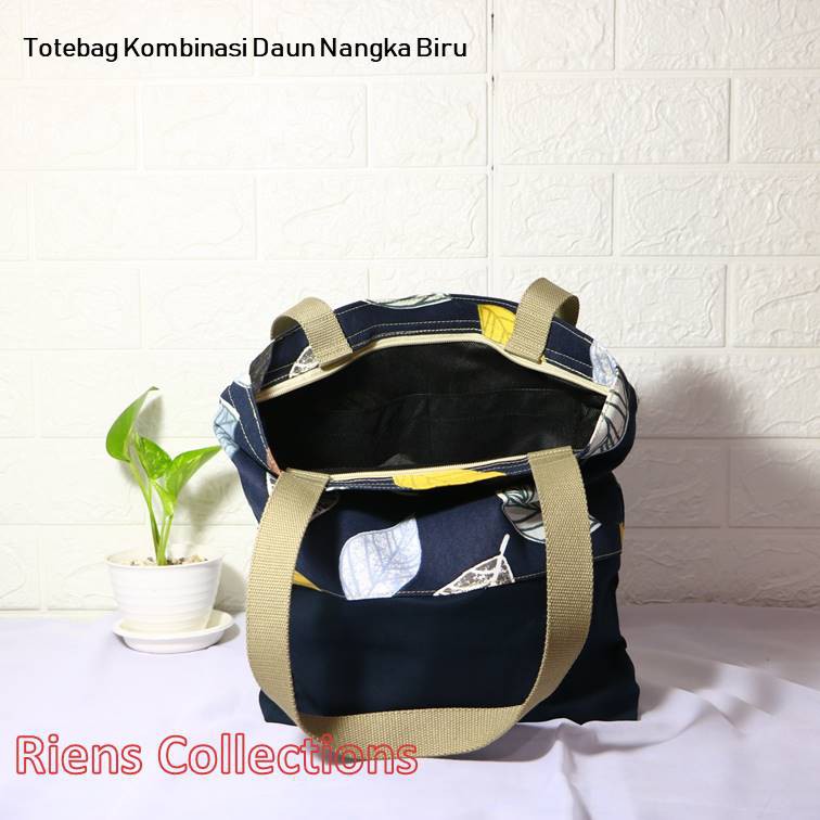 TAS KANVAS TOTEBAG KANVAS KOMBINASI MOTIF DAUN NANGKA BIRU. Riens Collections