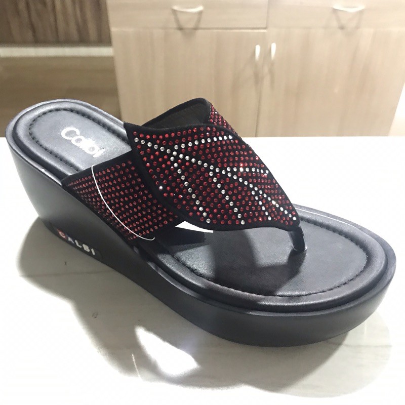 CALBI KLX 1711 HITAM MERAH - SANDAL WEDGES CALBI JAPIT DAUN