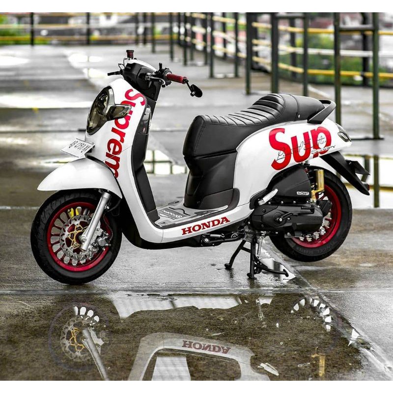 CUTTING STICKER SUPREME SCOOPY FI 2017-2020