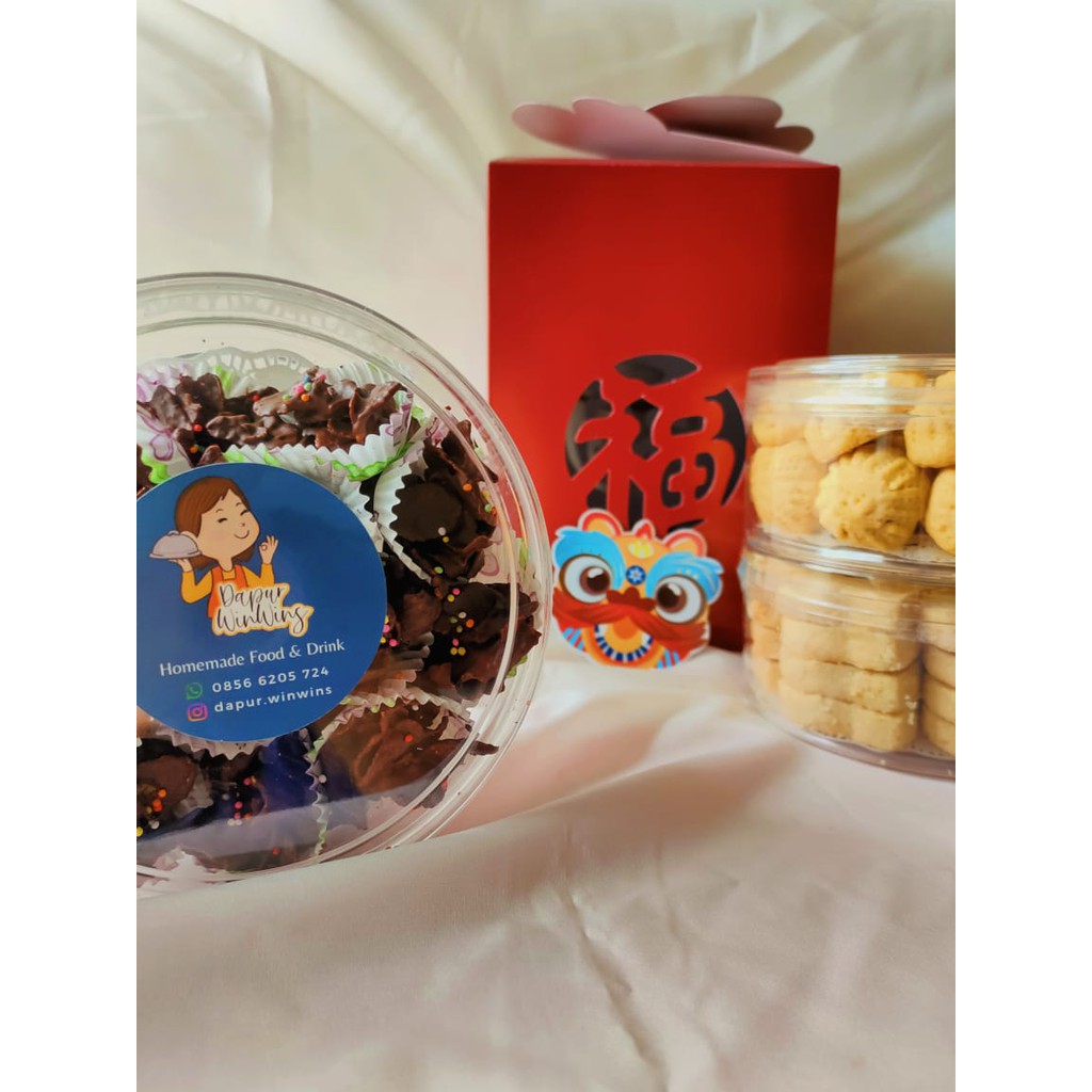 

Medium Chinese / Imlek Hampers