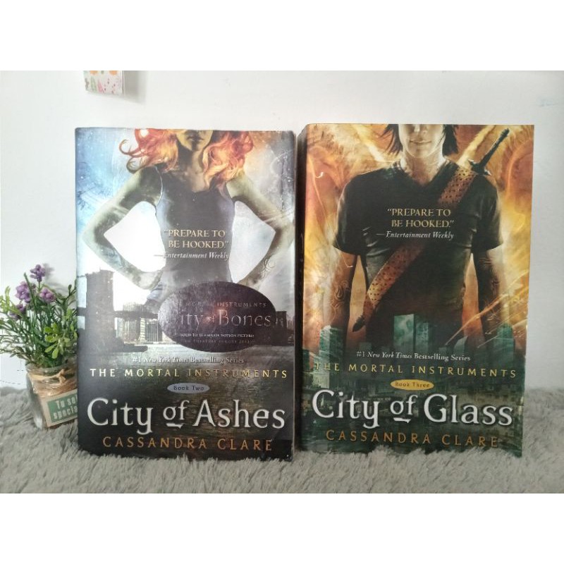 PRELOVED NOVEL THE MORTAL INSTRUMENTS ENGLISH