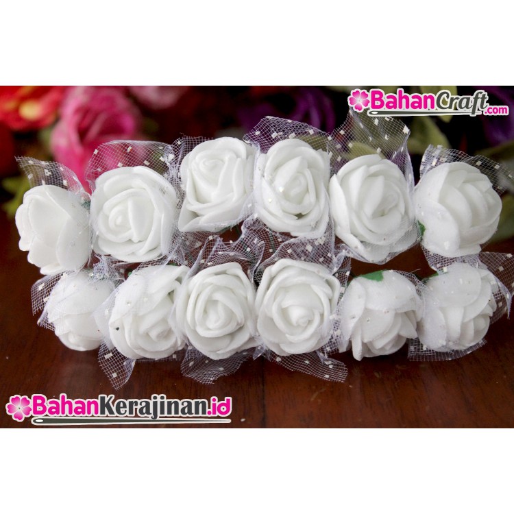 Aplikasi bunga gabus tile putih