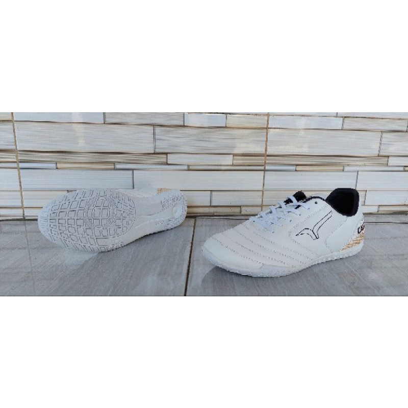 Sepatu Futsal Calci Forza IN White