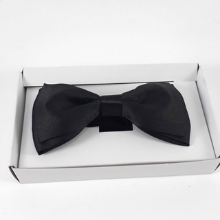 Dasi Hitam Perekat , Kupu-Kupu COWOK