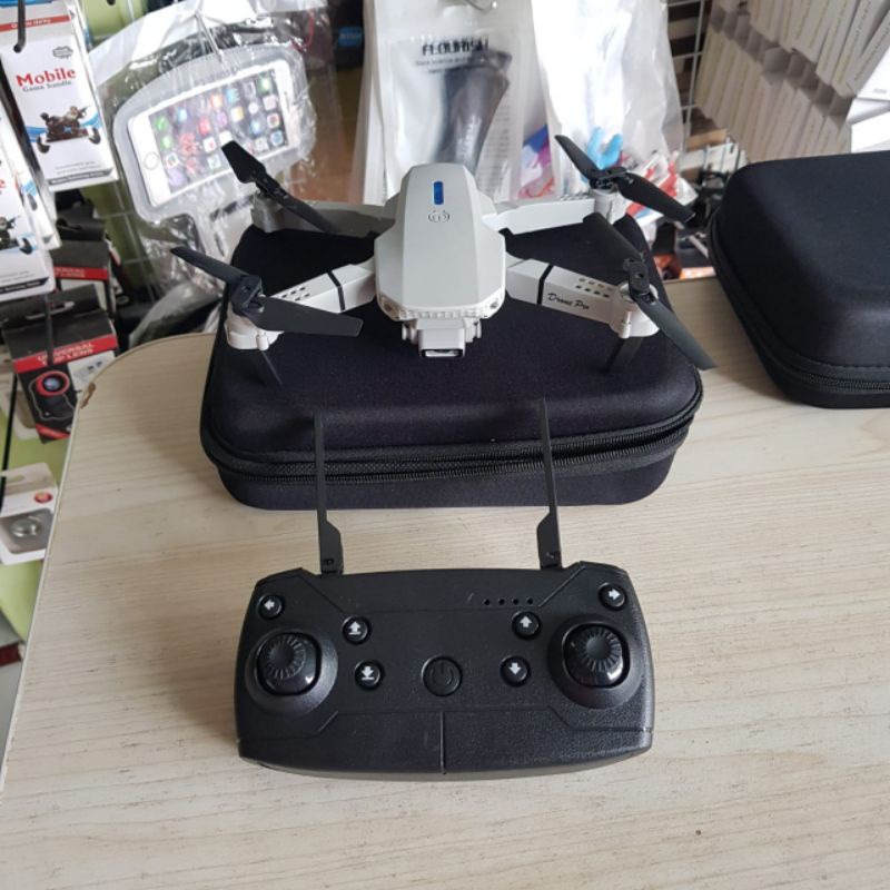 Drone E88 Fullset Remote Kamera Drone Untuk PemulaBelajar  RC Dron E88