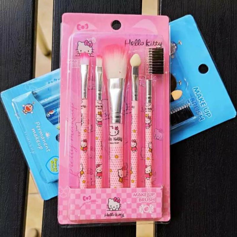 KUAS MAKE UP MOTIF/KUAS SET ISI 5/MAKE UP BRUSH 5 IN 1/DORAEMON/HELLO KITTY KUAS SET