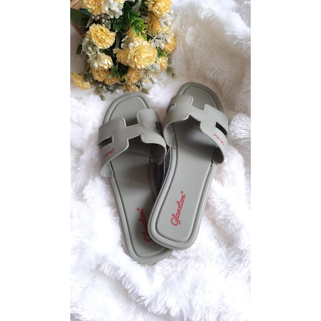 Sandal Flat Wanita Casual/Sandal Jelly Slip Polos/Motif H